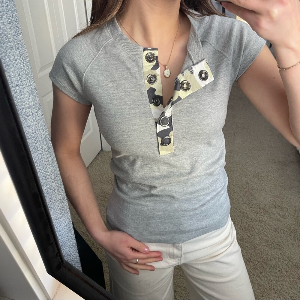 Y2K Grey Button Detail Fitted Cap Sleeve Tee